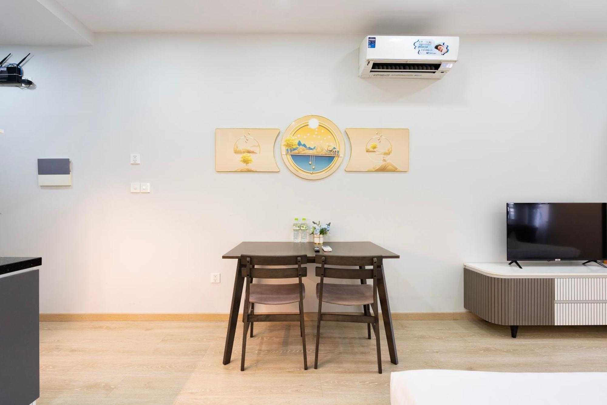 Otis Millennium Saigon Balcony Apartment Ho Chi Minh-staden Rum bild